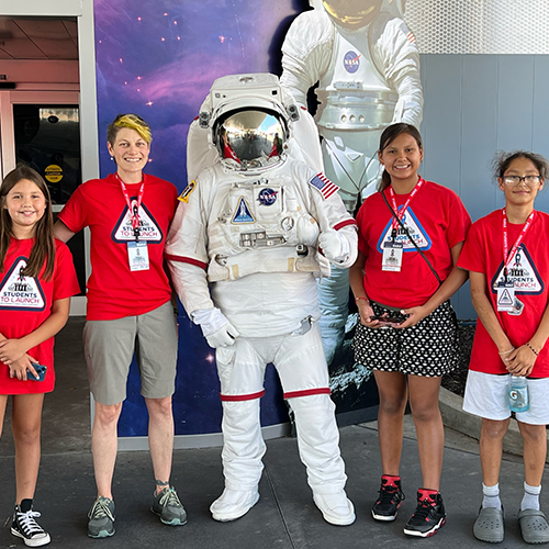 Afterschool STEM Takes Off:
Programs Offer More STEM Than Ever,
But Too Many Young People Still Miss Out